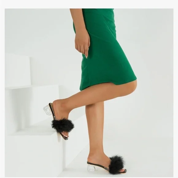 Brand new in box fuzzy low heel sandal - Picture 2 of 6